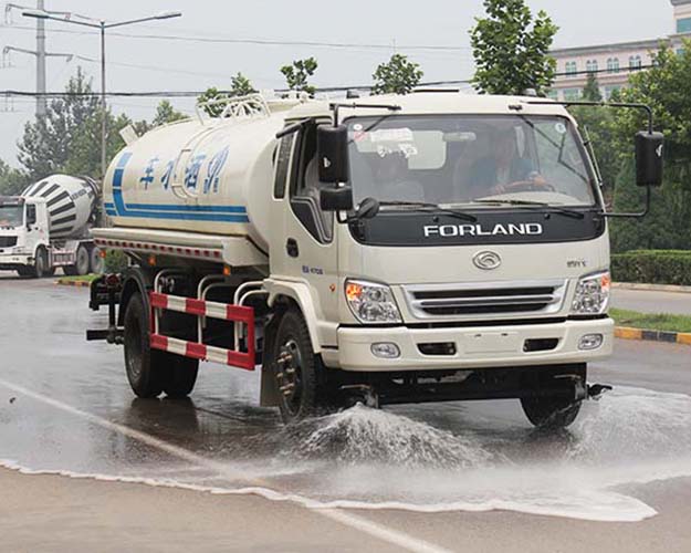 福田灑水車12方